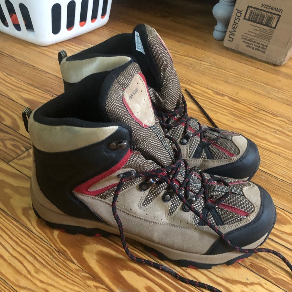 Brand, new Land’s End men’s hiking boots, waterproof, size 13
